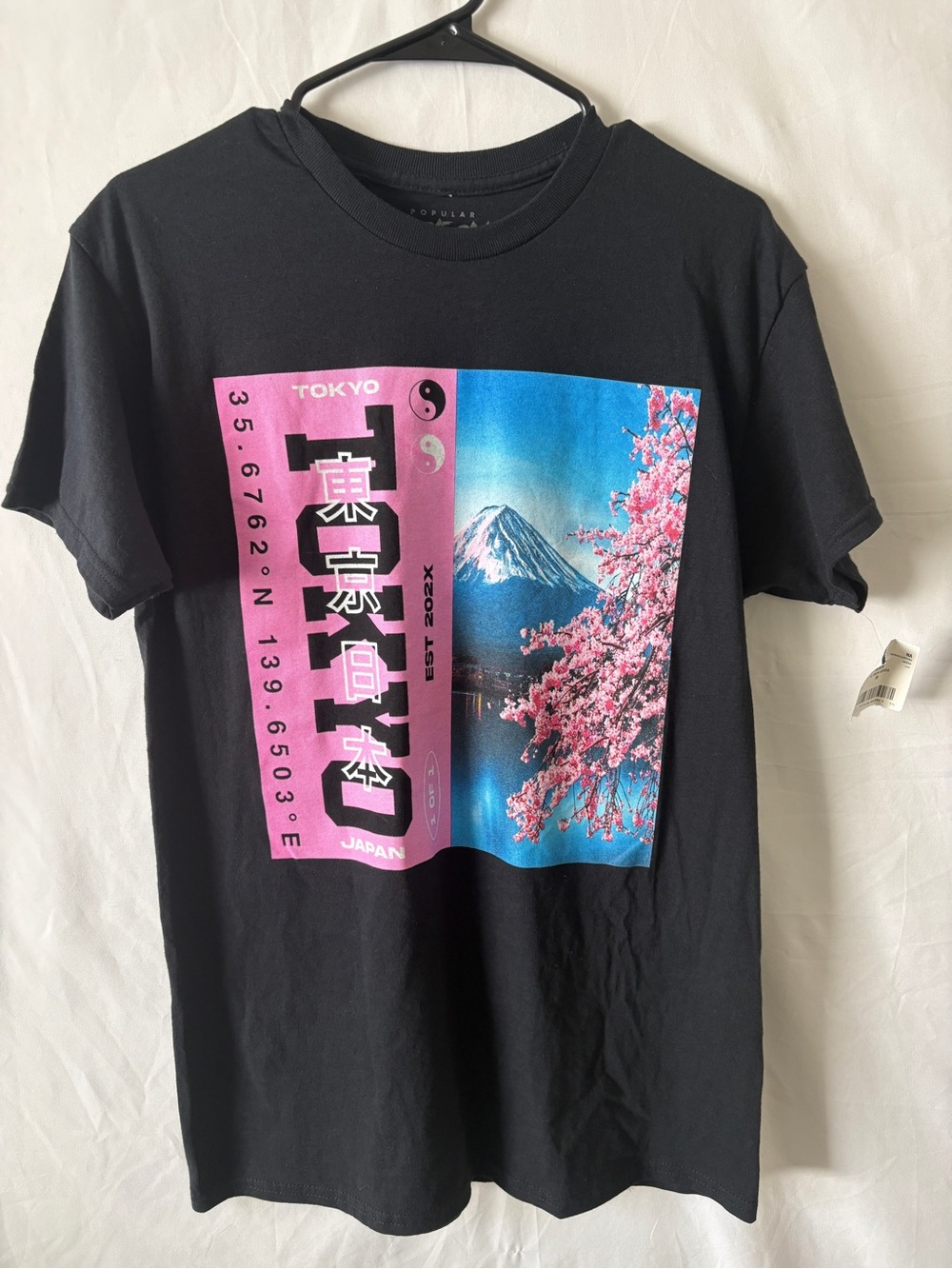 NWT Popular Poison Tokyo Cherry Blossom & Mount Fuji Black Graphic Tee